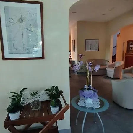 Pigalle 2* Ριτσιόνε