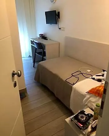 Pigalle Hotel 2*