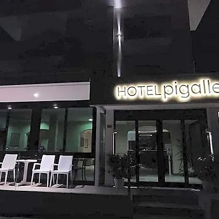 Pigalle 2* Riccione