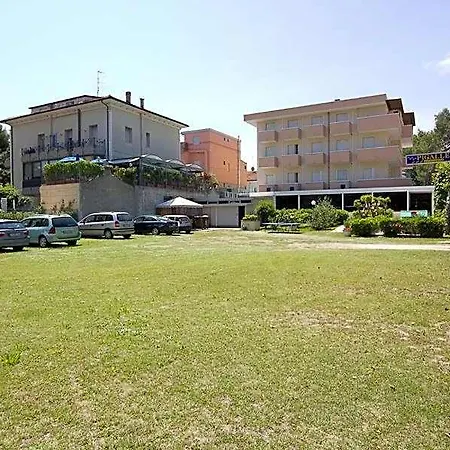 Pigalle 2* Riccione