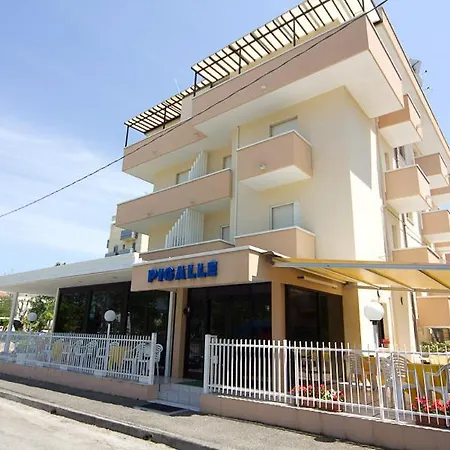 Pigalle Ξενοδοχείο Ριτσιόνε