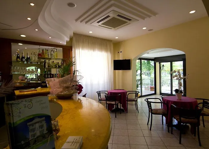 Pigalle Hotel